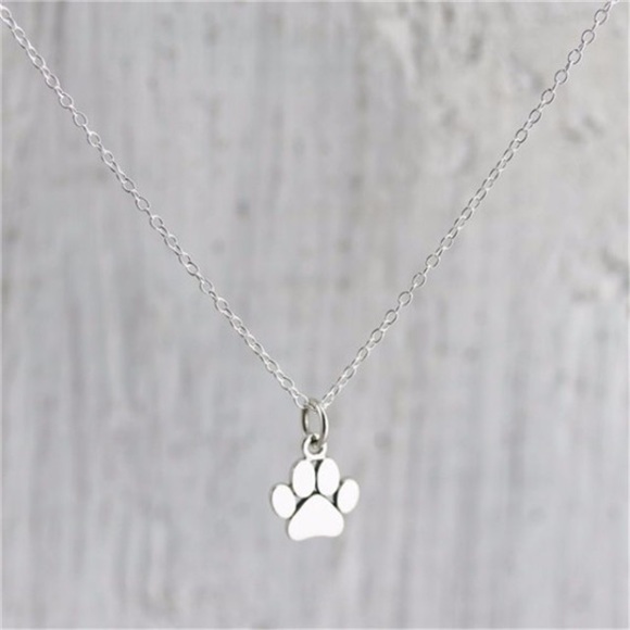 NWT 🐾 Silver Paw Print 🐾 pendant necklace - Picture 4 of 6
